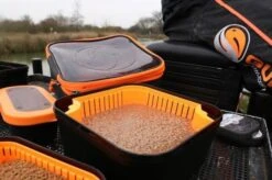 Guru BAIT STRAINER - 2 Opties -Visserij Benodigdheden Korting Guru Bait Strainer Pellet Vergiet 2 min