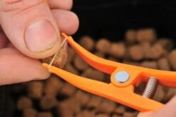 Guru PELLET PLIERS -Visserij Benodigdheden Korting Guru Pellet Pliers GPP 2 min