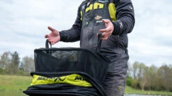 Matrix COMMERCIAL KEEPNET 2.5m -Visserij Benodigdheden Korting matrix commercial keepnet leefnet GLN068 11 min