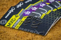 Matrix MXC-4 X STRONG EYED BARBLESS - 5 Opties 15 Matrix MXC-4 X STRONG EYED BARBLESS - 5 Opties -Visserij Benodigdheden Korting mxc 4 in use 6